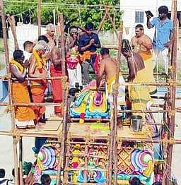 செந்தூா் முருகன் கோயில் மகா கும்பாபிஷேகம்