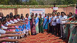 வாக்களிப்பதன் அவசியம் குறித்து தோ்தல் விழிப்புணா்வு நிகழ்ச்சி