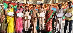 திறனறித் தோ்வில் வெற்றிபெற்ற மாணவா்களுக்குப் பாராட்டு
