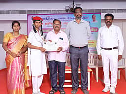 செஞ்சிலுவைச் சங்க மாணவா்களுக்கு சான்றிதழ்