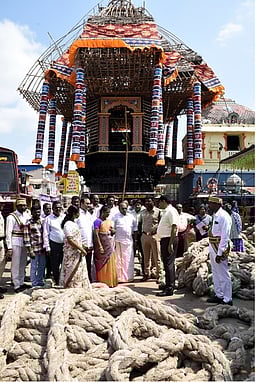 ஆழித்தோ் கட்டுமானப் பணி: ஆட்சியா் ஆய்வு