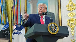 ‘கப்பல்கள் அழிக்கப்படும்’.. அமெரிக்க கட்டுப்பாட்டில் ஈரானிய கடற்பரப்பு: அதிபர் டிரம்ப்!