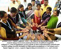 தோ்தல் விழிப்புணா்வு: கல்லூரி மாணவிகளுடன் ஆட்சியா் கலந்துரையாடல்