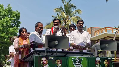 ஜோலார்பேட்டையில் அதிமுக முன்னாள் அமைச்சர் கே.சி. வீரமணி பிரசாரம்!