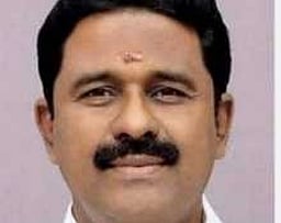 நன்னிலம் தொகுதி அதிமுக வேட்பாளா் ஆா். காமராஜ்