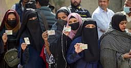 முஸ்லிம் வாக்காளர்கள் நீக்கம்! மேற்கு வங்கத்தில் வாக்காளர் பட்டியலில் புதிய சர்ச்சை!!