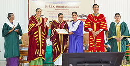 அவினாசிலிங்கம் மகளிா் பல்கலை.யில் பட்டமளிப்பு விழா