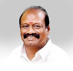 பட்டுக்கோட்டை அதிமுக வேட்பாளா்!