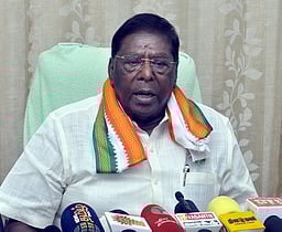 புதுச்சேரியில் உள்ள பிரச்னைகள்! குற்றச்சாட்டுகளை அடுக்கிய முன்னாள் முதல்வர்!