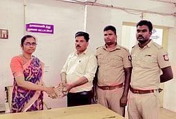 பரவை அருகே ரூ.2.47 லட்சம் பறிமுதல்