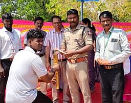 கோவில்பட்டி உண்ணாமலை கல்லூரியில் விளையாட்டு விழா