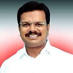 பேராவூரணி அதிமுக வேட்பாளா்