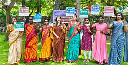 விழிப்புணா்வு பிரசாரத்தில் திருநங்கைகள்