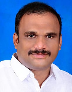 சங்கராபுரம் அதிமுக வேட்பாளா் 