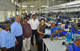 தொழிற்சாலையில் விழிப்புணா்வு முகாம்: ஆட்சியா் பங்கேற்பு