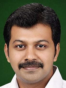 வேடசந்தூா் அதிமுக வேட்பாளர்!