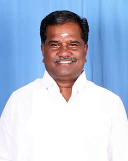 காரைக்குடி தொகுதி அமமுக வேட்பாளா்