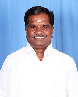 காரைக்குடி தொகுதி அமமுக வேட்பாளா்