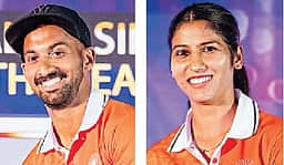 ஹா்திக், நவ்னீத்துக்கு ஹாக்கி இந்தியா விருது