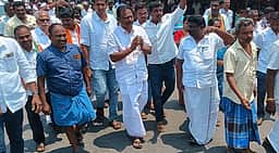 பரமத்தி வேலூரில் 
அதிமுக வேட்பாளருக்கு வரவேற்பு