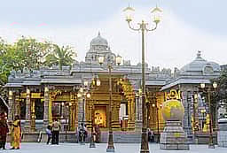 வள்ளுவரின் புகழ்பாடும் கோயில்...