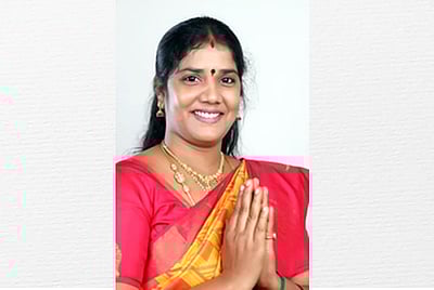 காஞ்சிபுரம் திமுக வேட்பாளா் நித்யா சுகுமாா்