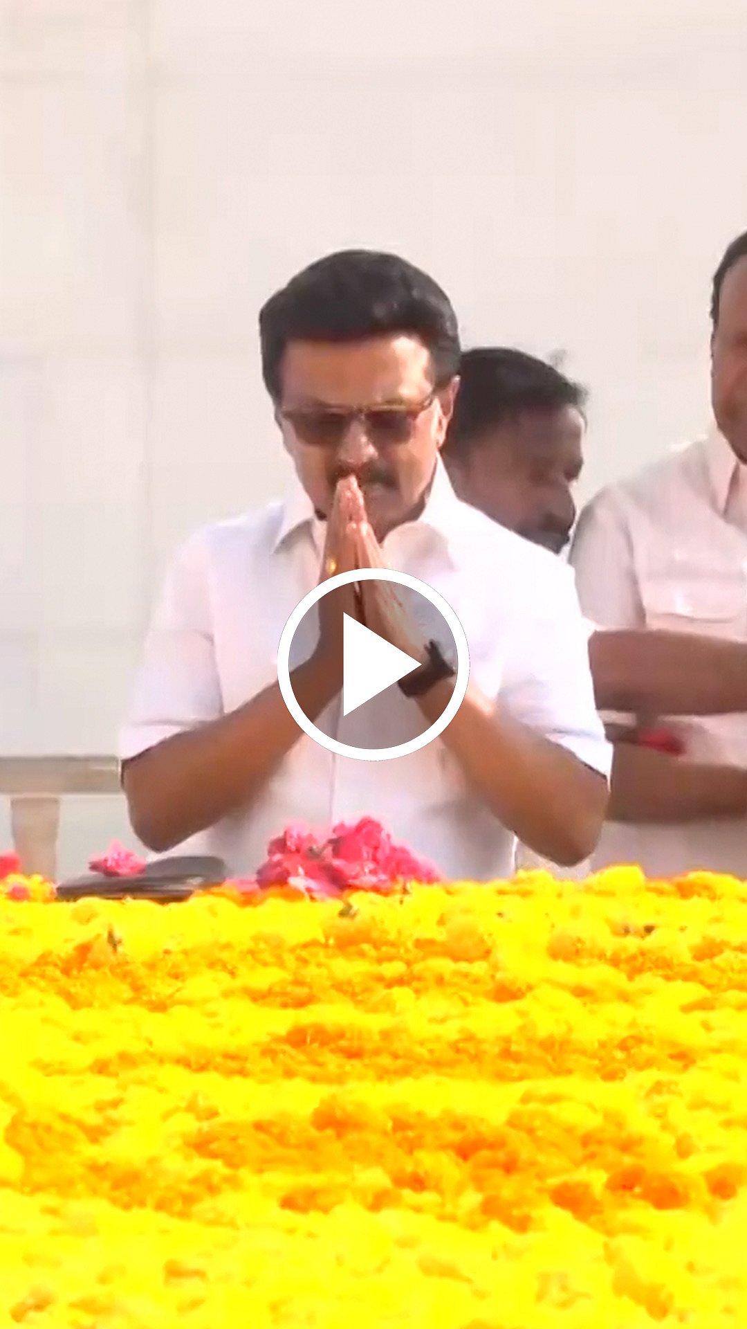 திமுக வேட்பாளர்களை அறிவித்த பின் அண்ணா நினைவிடத்தில் ஸ்டாலின் மரியாதை!