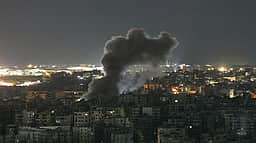 லெபனானில் குடியிருப்புகள் மீது தாக்குதல் நடத்தும் இஸ்ரேல்!