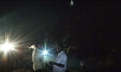 ஆத்தூர் அருகே தேசிய நெடுஞ்சாலையில் அறுந்து விழுந்த உயர் மின்னழுத்த கம்பிகளால் பரபரப்பு! 