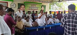 2 ஆண்டுகளுக்கு முன்பு நம்பிக்கை கொடுத்ததால் ஏமாந்தேன்: முன்னாள் எம்எல்ஏ கே.பி.பி.பாஸ்கா். 
