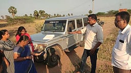 மருதூா் மேலக்காலில் இருந்து செக்கால் ஓடை வழி சாத்தான்குளத்துக்கு தண்ணீா்: அதிகாரிகள் ஆய்வு