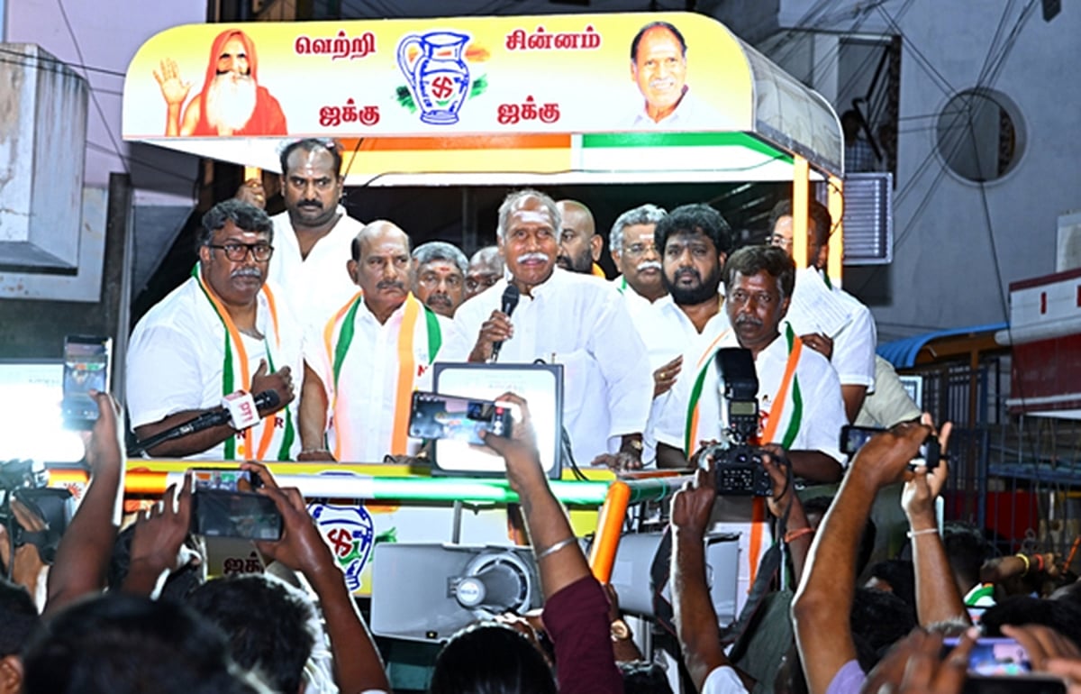 கூட்டணியைக்கூட அமைக்க முடியாத காங்கிரஸில் முதல்வருக்கு போட்டி? - முதல்வர் ரங்கசாமி விமர்சனம்