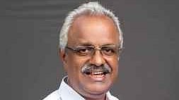 வேதாரண்யம் திமுக வேட்பாளா் மா.மீ. புகழேந்தி