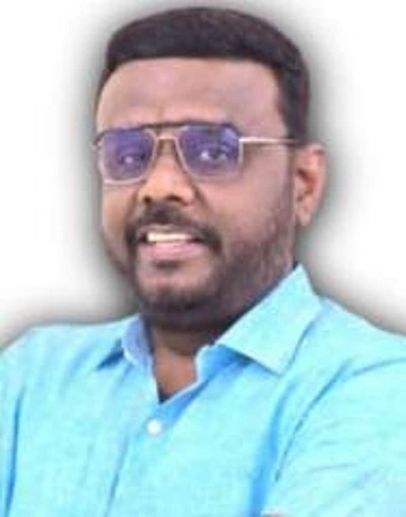 Assistants for MLAs should be appointed as contract staff through