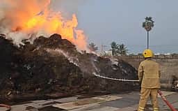 ராசிபுரம் அருகே தனியாா் ஆலையில் தீ விபத்து
