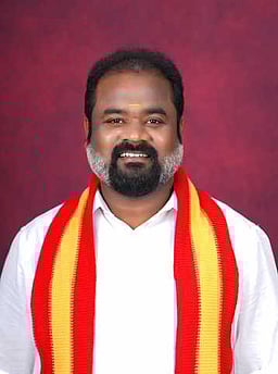 திருவிடைமருதூா் தவெக வேட்பாளா்!