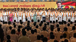 இளைஞர்களுக்கான தவெகவின்  சிறப்பு தேர்தல் வாக்குறுதிகள்!  