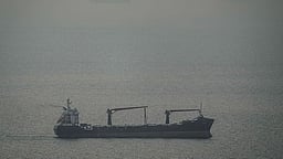 ஹோர்முஸ் நீரிணையைக் கடந்து இந்தியா வரும் மேலும் 2 கப்பல்கள்!