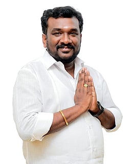 திருப்பத்தூா் தொகுதி தவெக வேட்பாளா்