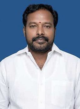 பேராவூரணி தொகுதி தவெக வேட்பாளா்