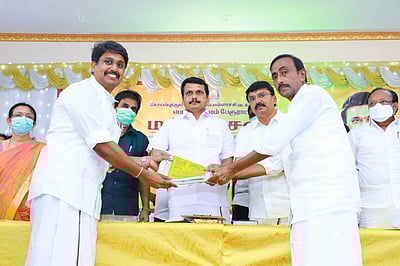 இன்று ஒரு தகவல்... தாத்தா வென்ற தொகுதியில் பேரன்...!