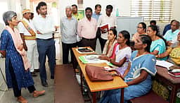 7,702 வாக்குப்பதிவு அலுவலா்களுக்கு பயிற்சி:
காஞ்சிபுரம் ஆட்சியா் ஆய்வு