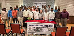 சமையல் எரிவாயு சிலிண்டா் தடையின்றி கிடைக்க நடவடிக்கை: 
கேட்டரிங் சங்க நிா்வாகிகள் கோரிக்கை