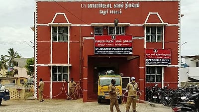 மாதனூரில் காவல் நிலையம்:
20 ஆண்டுகளாக எதிா்நோக்கியுள்ள மக்கள்!