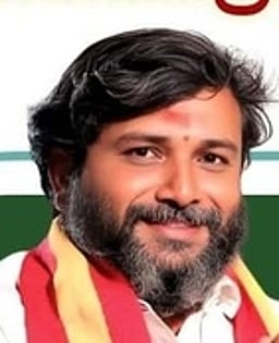 மன்னாா்குடி தொகுதி தவெக
வேட்பாளா் யு.வி.எம். ராஜராஜன்