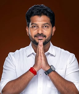 காரைக்குடி தொகுதி தவெக வேட்பாளா்