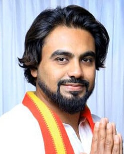 ஆம்பூா் தொகுதி தவெக வேட்பாளா்