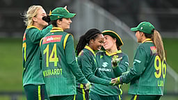 அயபோங்கா, ரெனிகே அசத்தல்; வென்றது தென்னாப்பிரிக்கா!