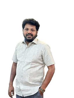 கடையநல்லூா் தொகுதி தமிழக வெற்றி கழக வேட்பாளா்