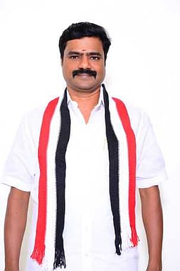 செங்கல்பட்டு தொகுதி அதிமுக வேட்பாளா்